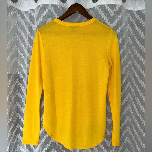 Banana Republic Yellow Crew Neck Knitted Sweater - Picture 4 of 5